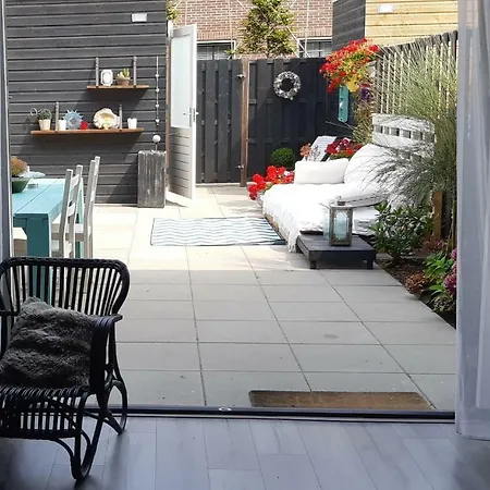House Of Jabeau * Landsmeer
